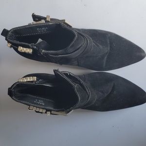 Daria by Scene Black Velvet Heeled Booties. US Women's size 6.